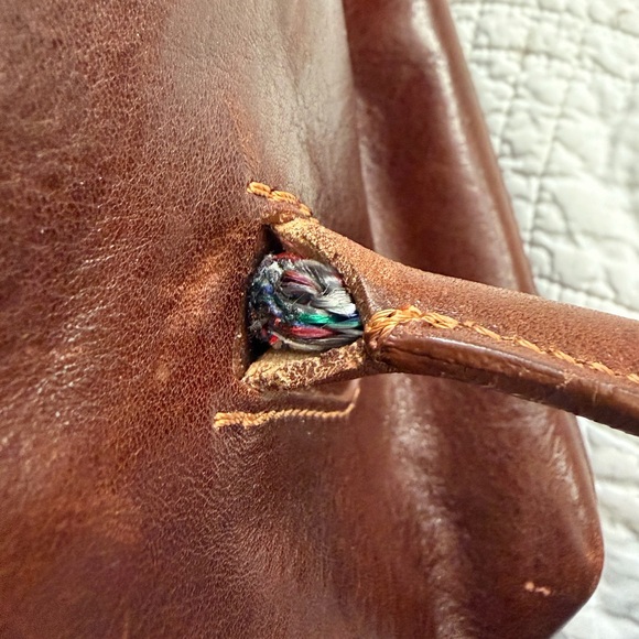 Italian Leather Vintage East West Shoulder Bag - Picture 9 of 10